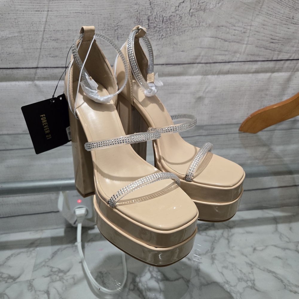 Forever 21 Platform Heels - Picture 4 of 6